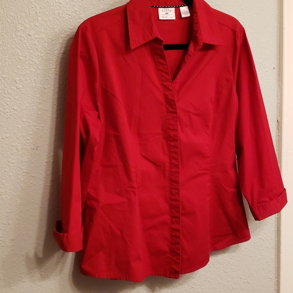 Women's blouse - Picture 1 of 3